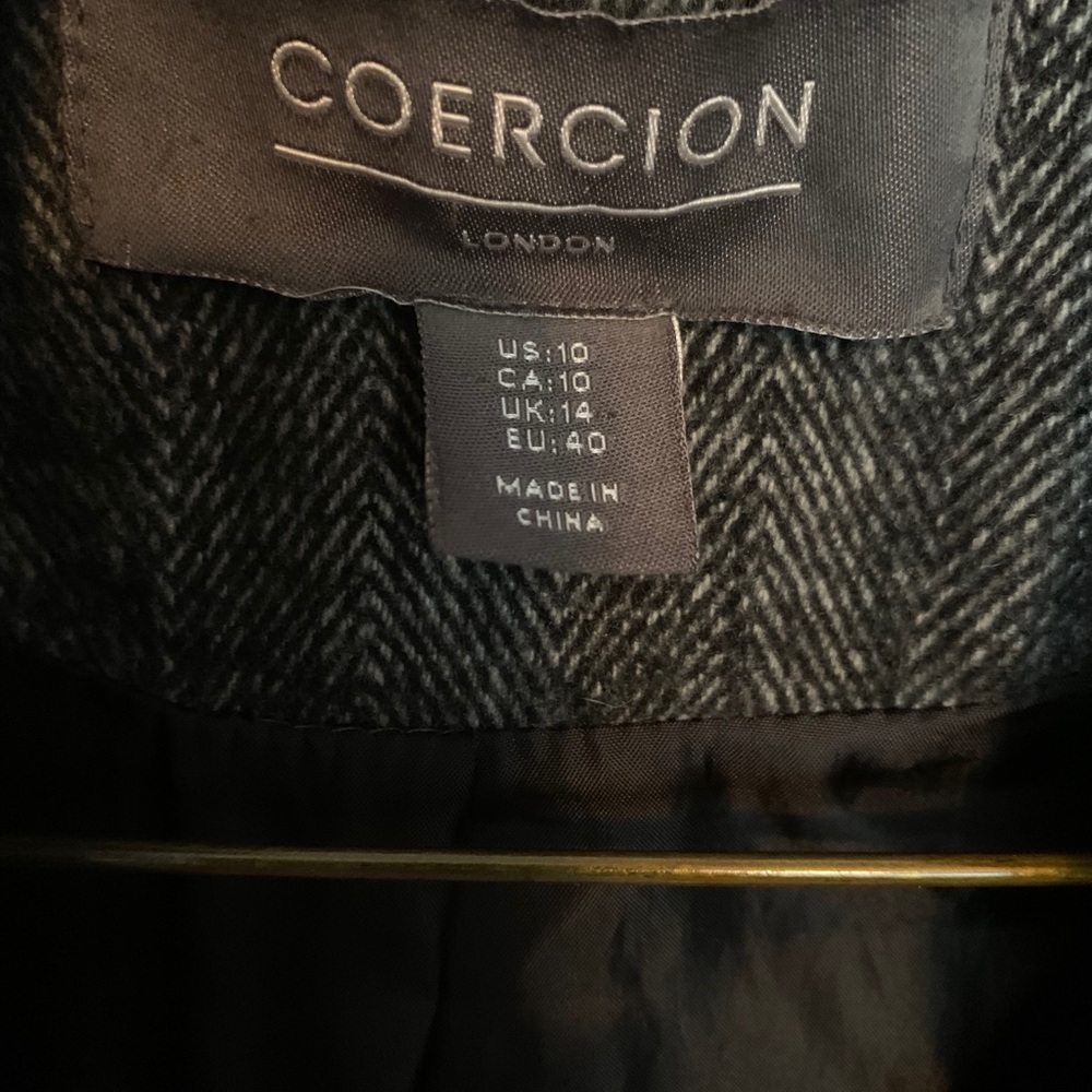 Color block winter coat - Picture 3 of 6